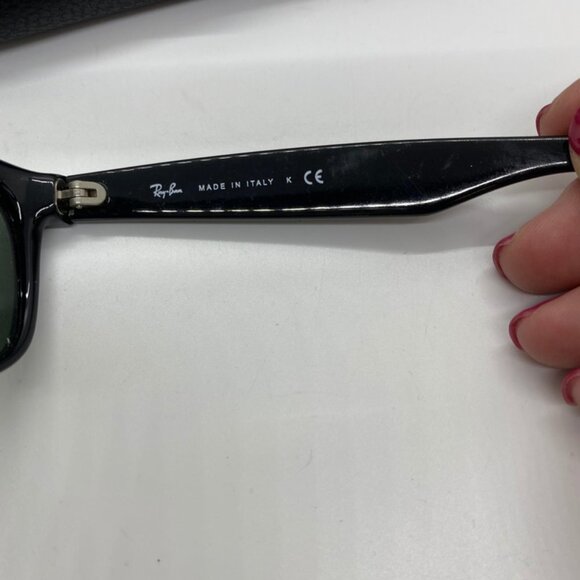 Ray-Ban "New Wayfarer" Black/Green RB 2132 - Picture 6 of 8